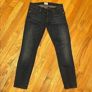 Hudson Jeans Women's Dark Blue Skinny Jeans inseam 25”